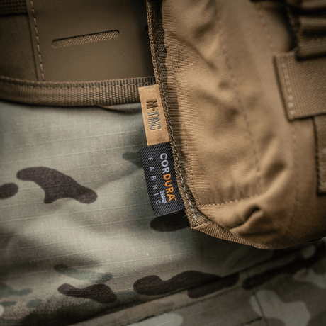 M-Tac Dobbelt Magasin Taske med Fastex-lukning, designet for AR- og AK-magasiner.