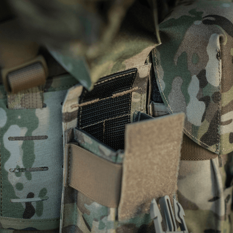M-Tac dobbelt magasinlomme med Fastex-lukking i slitesterkt Cordura 500D, egnet for AR- og AK-magasin, militær og friluftbruk
