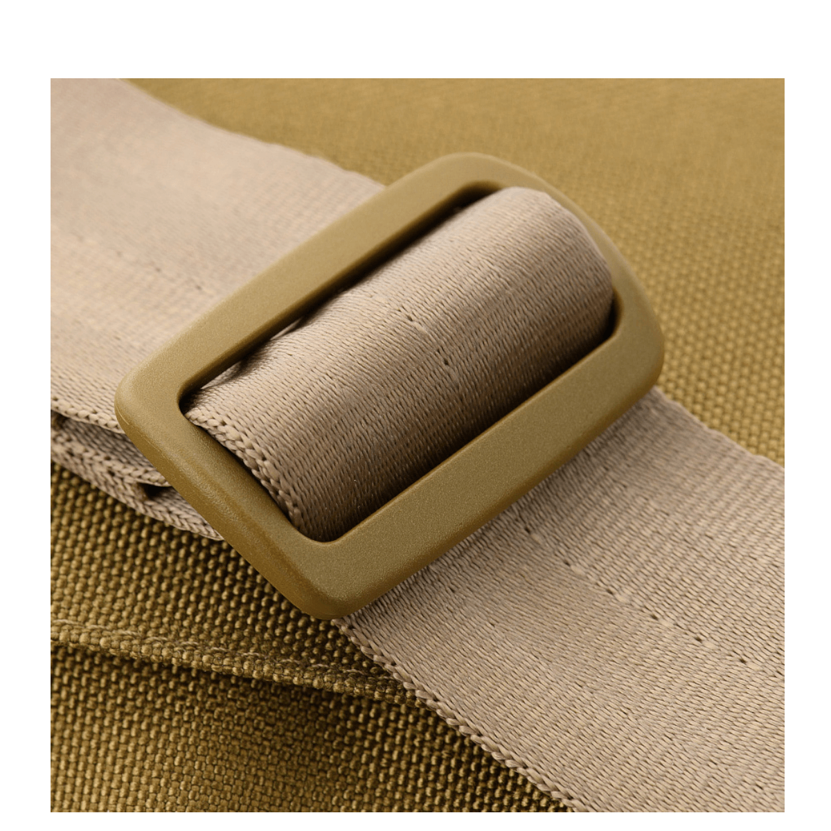 Justerbar rem på M-Tac Carry Sling Taske Elite Gen.IV med Velcro til komfortabel skjult våbenbæring.