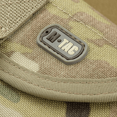 M-Tac veske til foldespade Multicam – slitesterk taktisk MOLLE-pouch i CORDURA 1000D, detalj av robust design.