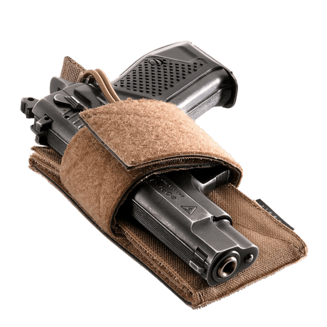 M-Tac CCW-hylster – modulært universelt hylster i khakifarget med velcro-hook og loop, designet for diskret bæring, galleri posisjon 1.