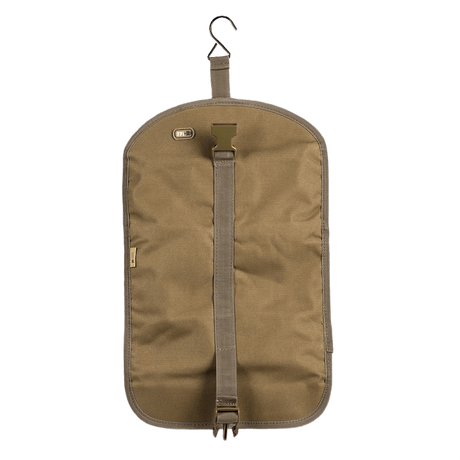 M-Tac toalettmappe i khaki-design med krok for oppheng, ideell for reise og daglig bruk. Praktisk oppbevaringsløsning for toalettsaker.