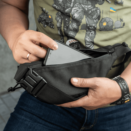 M-Tac Tactical Waist Bag Gen.II Elite brukt til oppbevaring av smarttelefon, ideell for taktisk bruk og hverdag i slitesterkt Cordura 1000D.