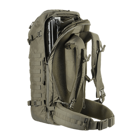 M-Tac Ryggsekk Gen.II Elite Large i militærgrønn viser robust design og romslighet med våpenhylster, ideell for taktisk bruk. Cordura-materiale forsterket.