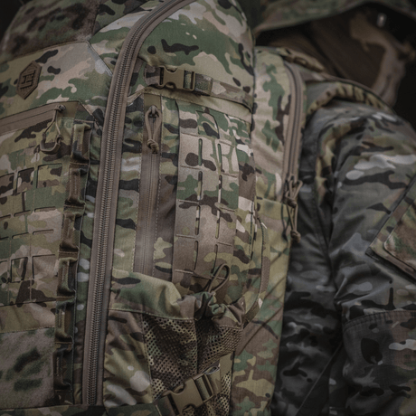 M-Tac Ryggsekk Large Gen.IV Elite i slitesterkt kamuflasjedesign for utendørs og taktisk bruk, laget av Cordura-materialer.
