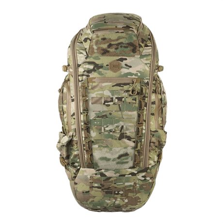 M-Tac Ryggsekk Large Gen.IV Elite i kamuflasjedesign laget av slitesterkt Cordura-materiale for transport av utstyr og våpen.