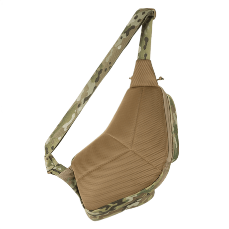 M-Tac Bat Wing Bag Elite med kamuflasje, holdbart Cordura 500 MS-materiale, YKK-glidelåser, ideell for militær bruk og oppbevaring.