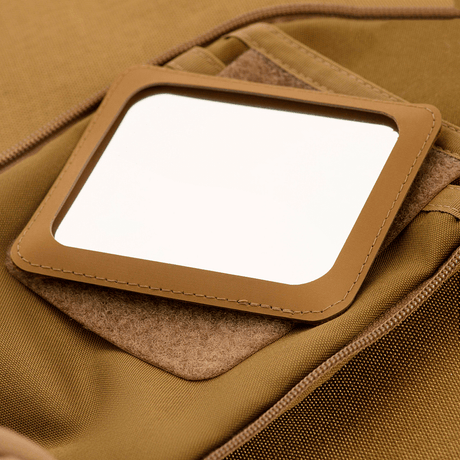 M-Tac toalettmappe Elite Gen.II med innebygd speil for oppbevaring av hygieneartikler, kompakt design for reisebruk.