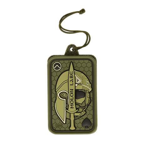M-Tac Badge Holder – ID-kort og patch med paracord og taktisk design i olivengrønn plast med 'Molon Labe'-trykk.