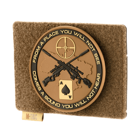 M-Tac Taktisk Morale Patch Display Board Hook og Loop Molle 120x85 med plastbase og patchfeste.