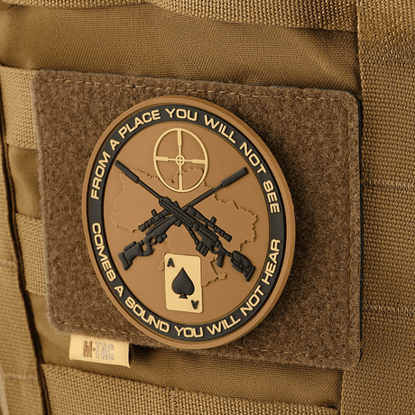 M-Tac Taktisk Morale Patch Display Board Hook og Loop Molle 120x85 med dekorativ patch og MOLLE-feste.