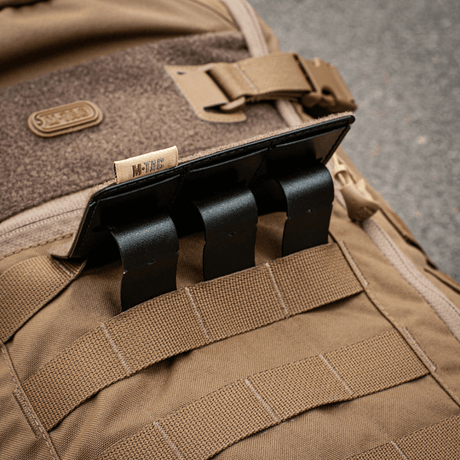 M-Tac taktisk morale-patch displaybrett, hook & loop, MOLLE 120x85, festet på ryggsekk