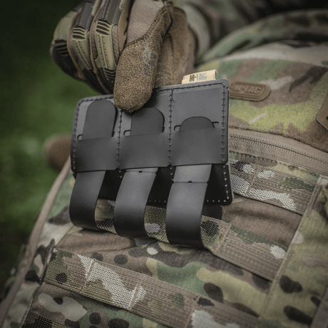 M-Tac panel for patches på MOLLE 120x85 festet på ryggsekk med hook & loop-overflate for patches