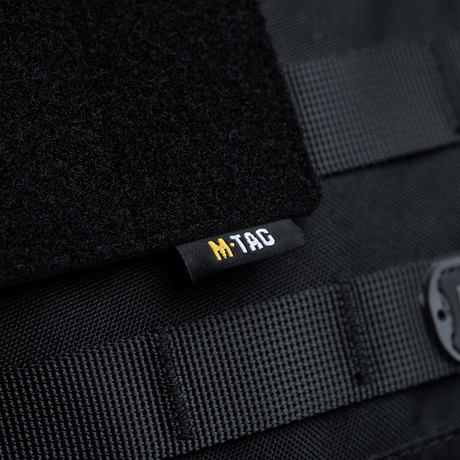 M-Tac panel for patches på MOLLE 80x135 med plastbase og hook & loop-overflate for patches og ID på MOLLE-systemer