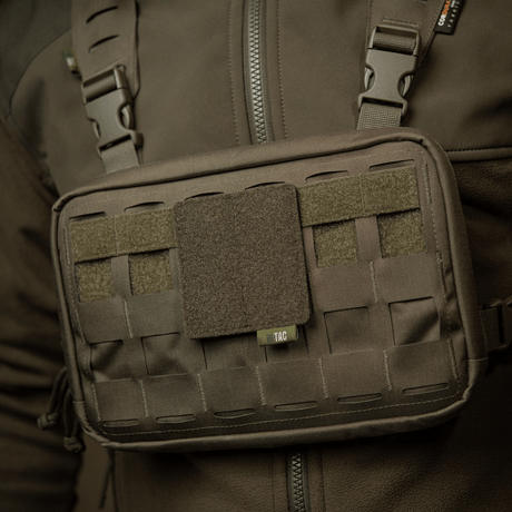 M-Tac panel for patches på MOLLE 80x85 med hook & loop-overflate for patches på personens bryst