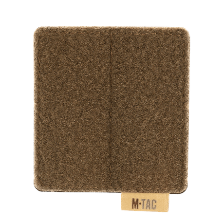 M-Tac-panel for patches på MOLLE 80x85 med hook & loop overflate og plastbase, perfekt for MOLLE-systemer.