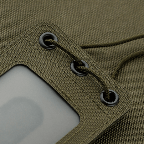 M-Tac taktisk ID-kortholder med snor i solid Cordura med velcro-panel, egnet for militær og politi, dimensjon 116x67 mm, vindu 75x45 mm.