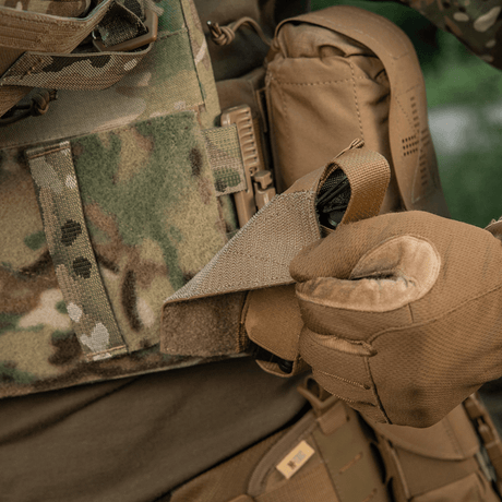 M-Tac Tourniquet Pouch Elastisk VELCRO Gen.II montert på plate carrier, rask tilgang til C-A-T, laget av Cordura 500D, Texcel-seler.