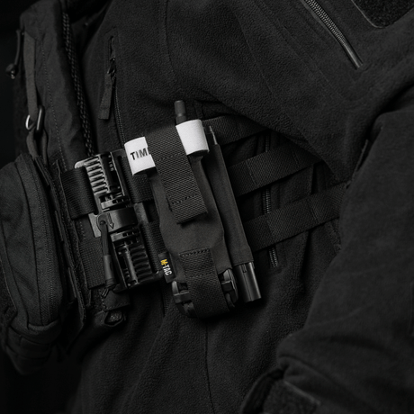 M-Tac Elastisk Tourniquet Pouch Molle Gen.III festet til taktisk vest.