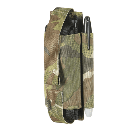 M-Tac Elastisk Tourniquet Pouch Molle Gen.III i kamuflasje med penneholder og elastisk rem.