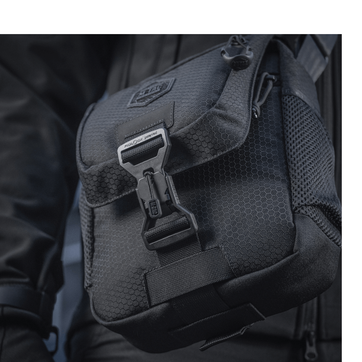 M-Tac Satellite Magnetic Bag Gen. II Elite Hex