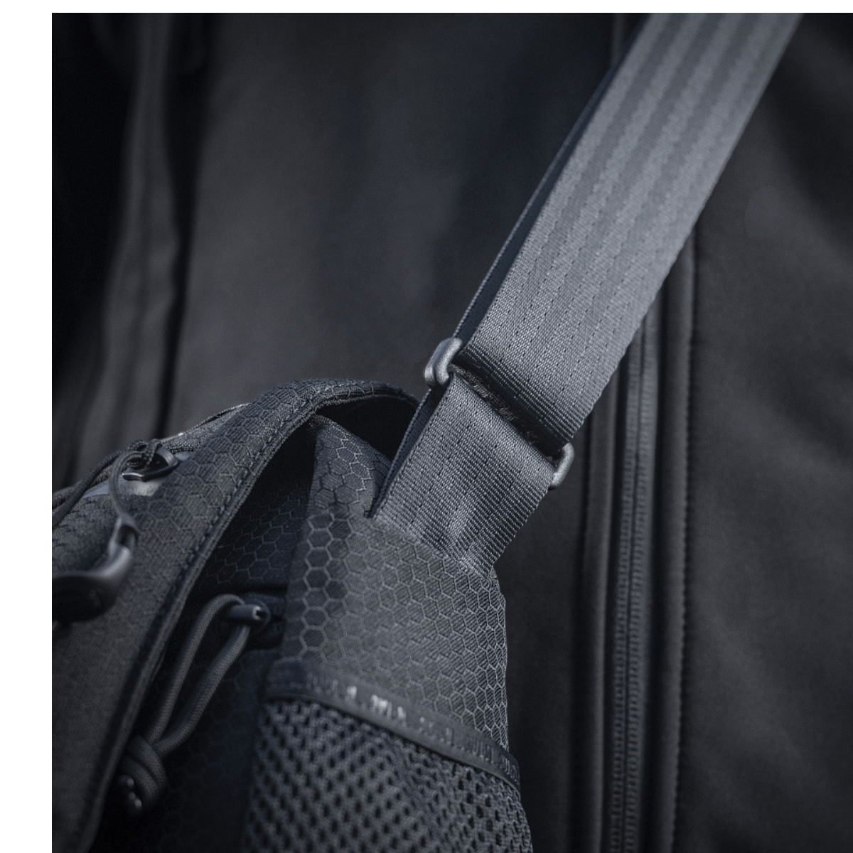 M-Tac Satellite Magnetic Bag Gen. II Elite Hex