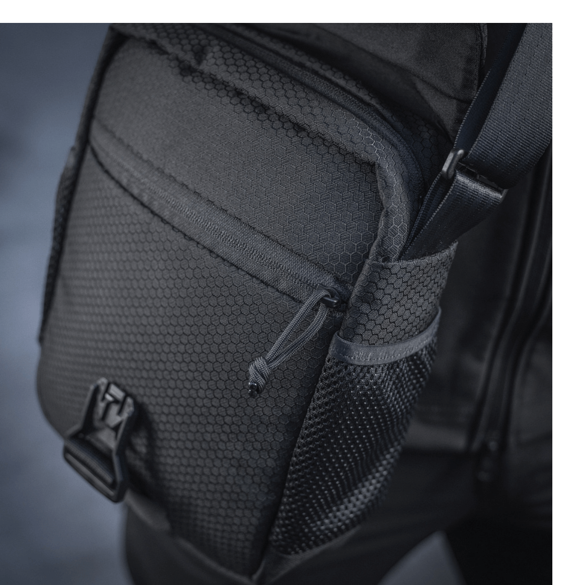 M-Tac Satellite Magnetic Bag Gen. II Elite Hex