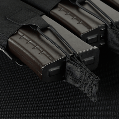 M‑Tac Elastisk Triple Magazine Pouch Elite holder AK/AR-magasiner sikkert med Cordura 500D-materiale og MOLLE-monterring.