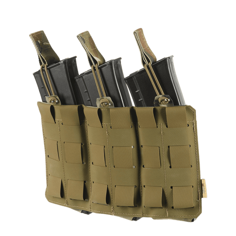 M‑Tac Elastisk Triple Magazine Pouch Elite for oppbevaring av 3 AK/AR-magasiner, laget av Cordura 500D med MOLLE for feltbruk.