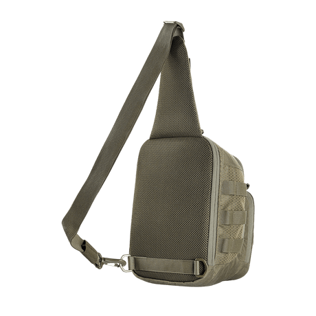 M-Tac Cross Bag Elite Hex sett fra siden, 5L sling-pack med én rem, perfekt for daglig bruk. Laget av slitesterkt Cordura 500-materiale.