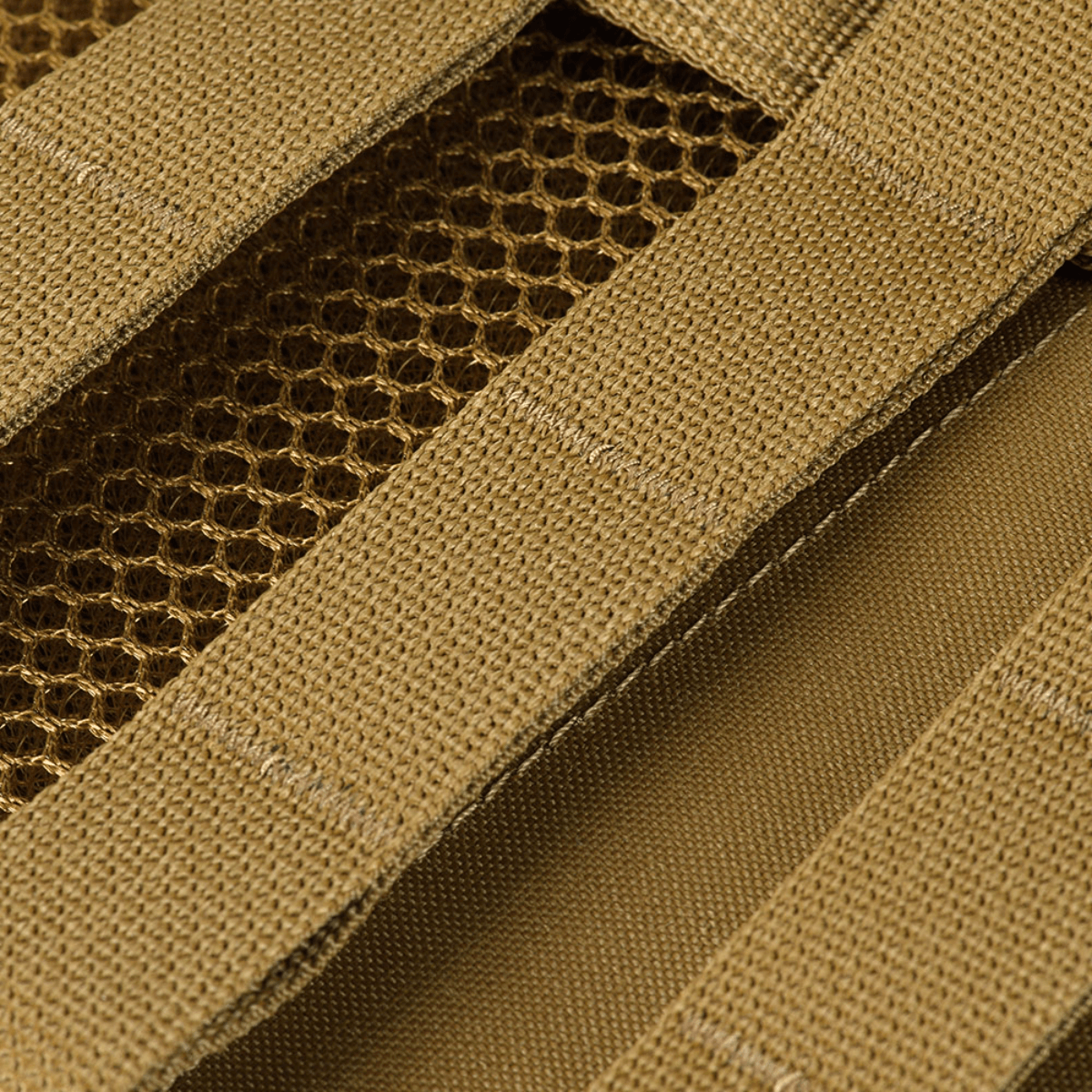 Nærbillede af M‑Tac Plate Carrier Cuirass QRS Gen.II i Cordura 500D med 3D mesh-inserts for ventilation og komfort