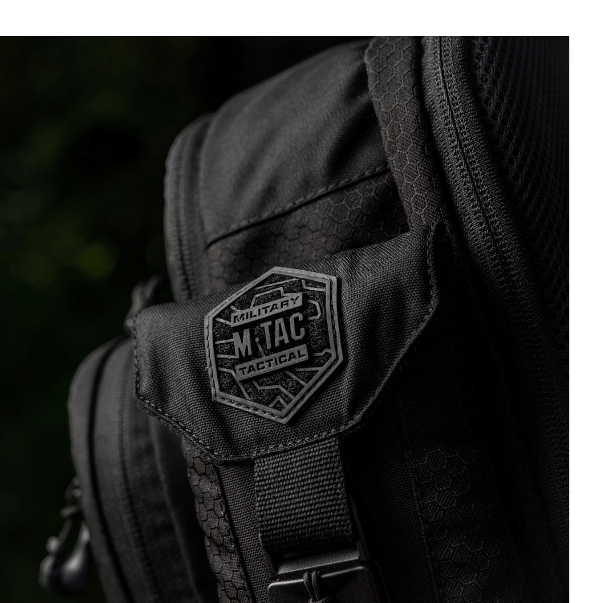 M-Tac Smartphone Lomme Elite Large Hex i slidstærkt sort CORDURA HEX 1000D materiale med WJ magnetisk spænde til sikker opbevaring.