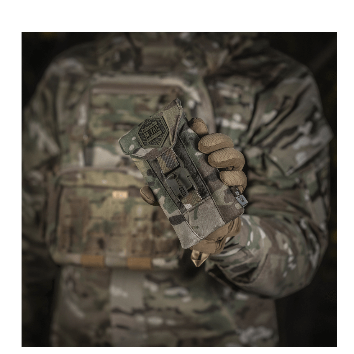 M-Tac Smartphone Lomme Elite Large Hex i CORDURA materiale med magnetisk WJ-spænde til sikker opbevaring op til 6,5 tommer.