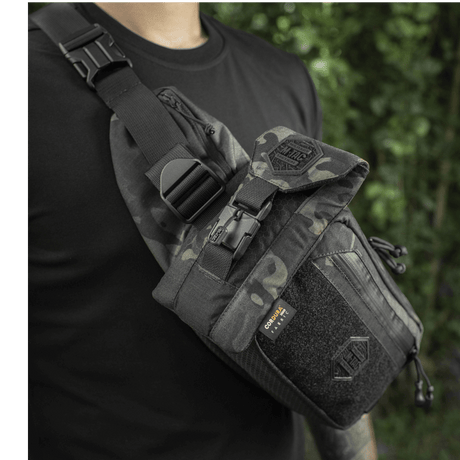 M-Tac Smartphone Lomme Elite Large Hex, stilig lomme i Cordura-materiale med magnetisk spenne for smarttelefoner opptil 6,5 tommer.