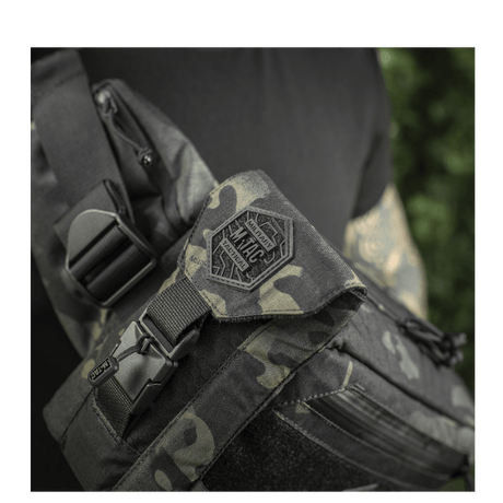 M-Tac Smartphone Lomme Elite Large Hex i slitesterkt Cordura med WJ magnetisk spenne, ideell for oppbevaring av smarttelefoner opptil 6,5 tommer.