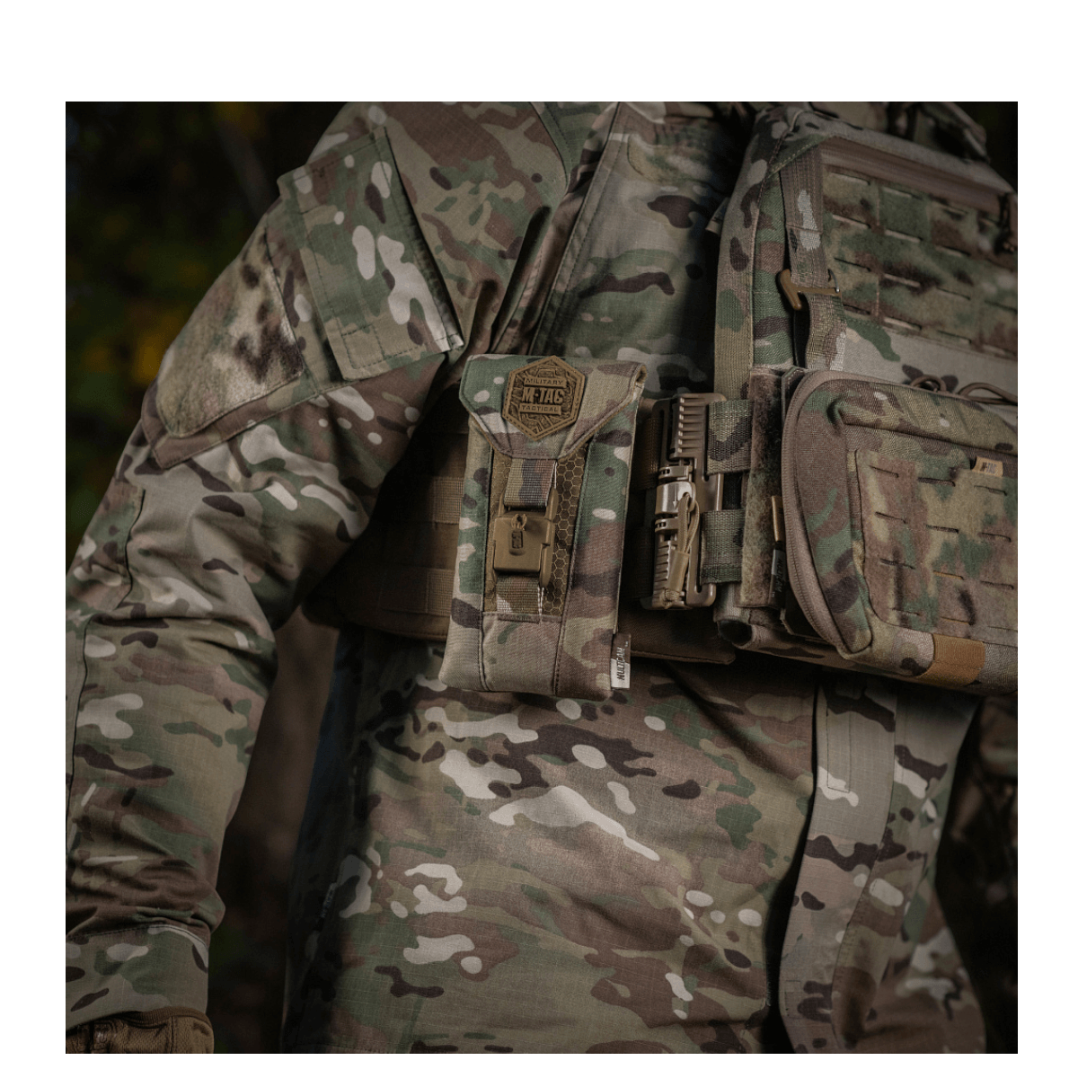 M-Tac Smartphone Lomme Elite Large Hex i CORDURA HEX materiale, sikker magnetisk lukning, passer til smartphones op til 6,5 tommer