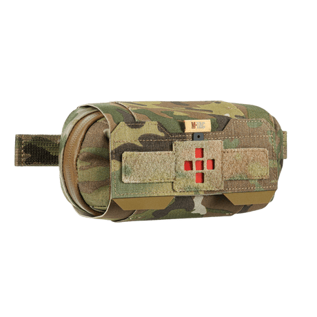 M‑Tac Horizontal Medical Pouch Elite i kamuflasje, slitesterkt feltkit for førstehjelp med vanntett glidelås og indre organizer.