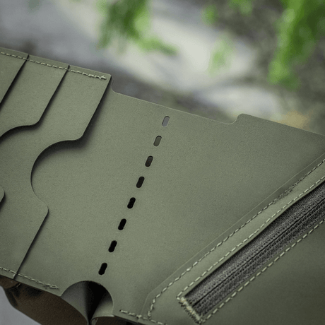 M-Tac Pung Slim Elite Gen. II, kompakt pung med kortlommer og myntlomme, designet i slitesterk polymerkompositt. Stilfullt design.