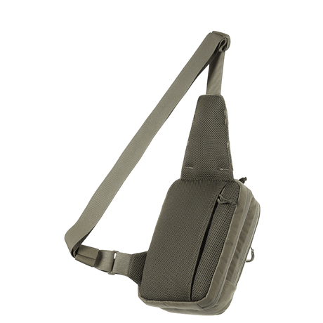 M-Tac Sling pistolveske Elite Hex i Cordura 1000D, komfortabel og stilfull med justerbar skulderrem og YKK-lynlåser, sett fra siden.