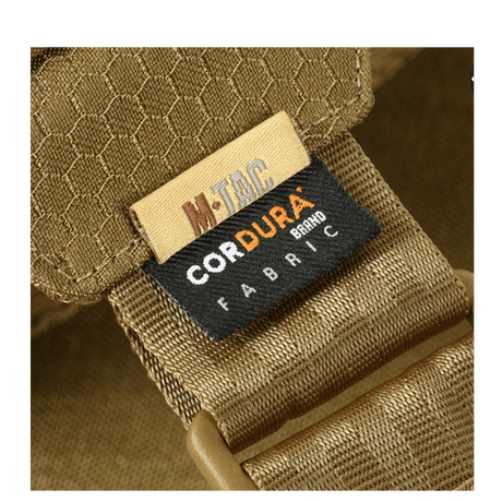 Detalj av M-Tac Sling pistolveske Elite Hex med Cordura 1000D-stoffmerke for holdbarhet