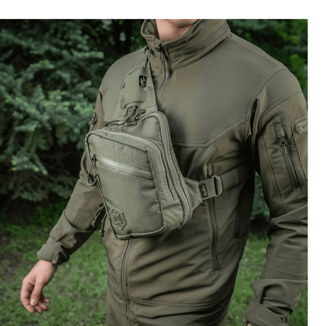 M-Tac Sling pistolveske Elite Hex båres av person i naturen