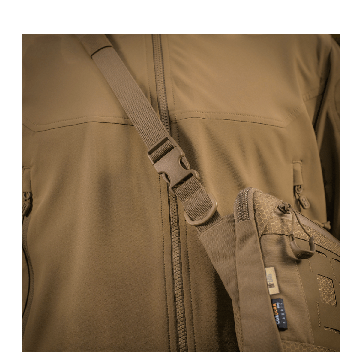 M-Tac Admin Taske Elite i Cordura 500D med justerbar skulderrem og spænder fra Woojin i stilfuldt design mod slid og let vedligeholdelse.