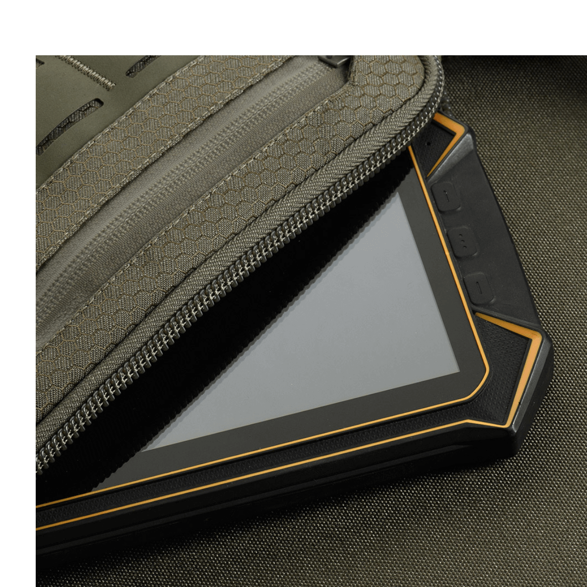 M-Tac Admin Taske Elite med slidstærkt Cordura 500D materiale, lynlåsdesign og plads til tablet.