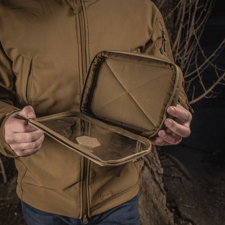 Person holder M-Tac Utility Organizer Slim Elite, laget av Cordura 500D, med gjennomsiktig PVC-folie og Velcro-innvendig, for EDC-kit.