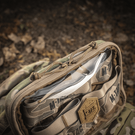 M-Tac Utility Organizer Slim Elite i Cordura 500D med gjennomsiktig PVC-front, perfekt for EDC-kit og sikker oppbevaring av gjenstander.