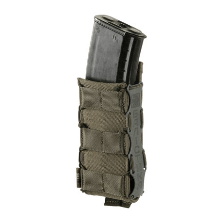 M‑Tac Mag Pouch Kolchan til AK/AR med plastsideinnlegg og MOLLE-feste for sikker magasinfiksering.