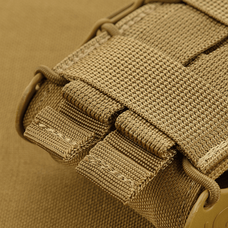 M-Tac magasinlomme Kolchan til AK/AR Mini i slitesterk Cordura med NIJ-sertifisering, fokus på detaljert nærbilde av velcro og søm, galleri posisjon 1.