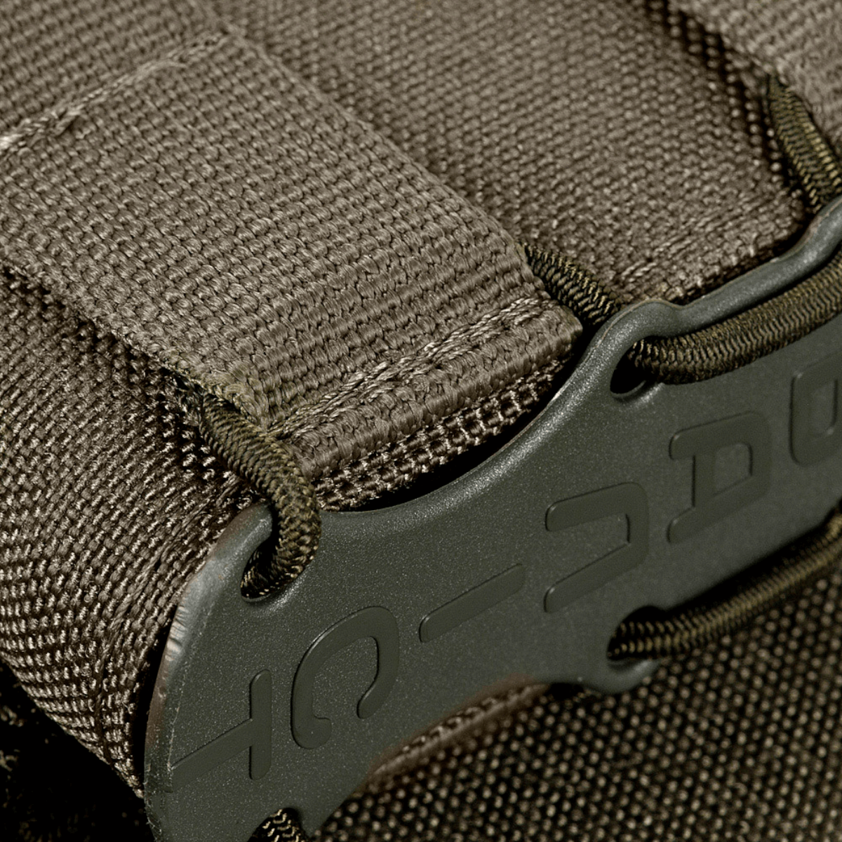 M-Tac Mag Lomme Kolchan til AK/AR Mini med højstyrke Cordura 1000D og MOLLE-system til sikker transport af magasiner.