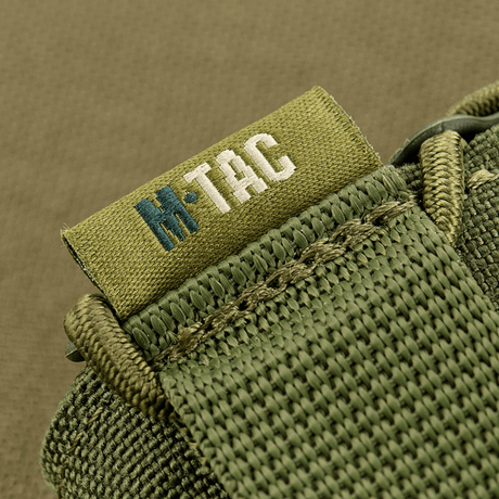 M-Tac PCC magasinlomme Kolchan i slitesterkt Cordura med NIJ-sertifisering, detalj av label og sømmer, galleri posisjon 1.