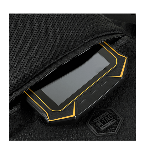 M-Tac Konvert Taske Elite med nettbrett-design og magnetlås, laget av slitesterkt Cordura. Ideell for daglig bruk og allsidighet.